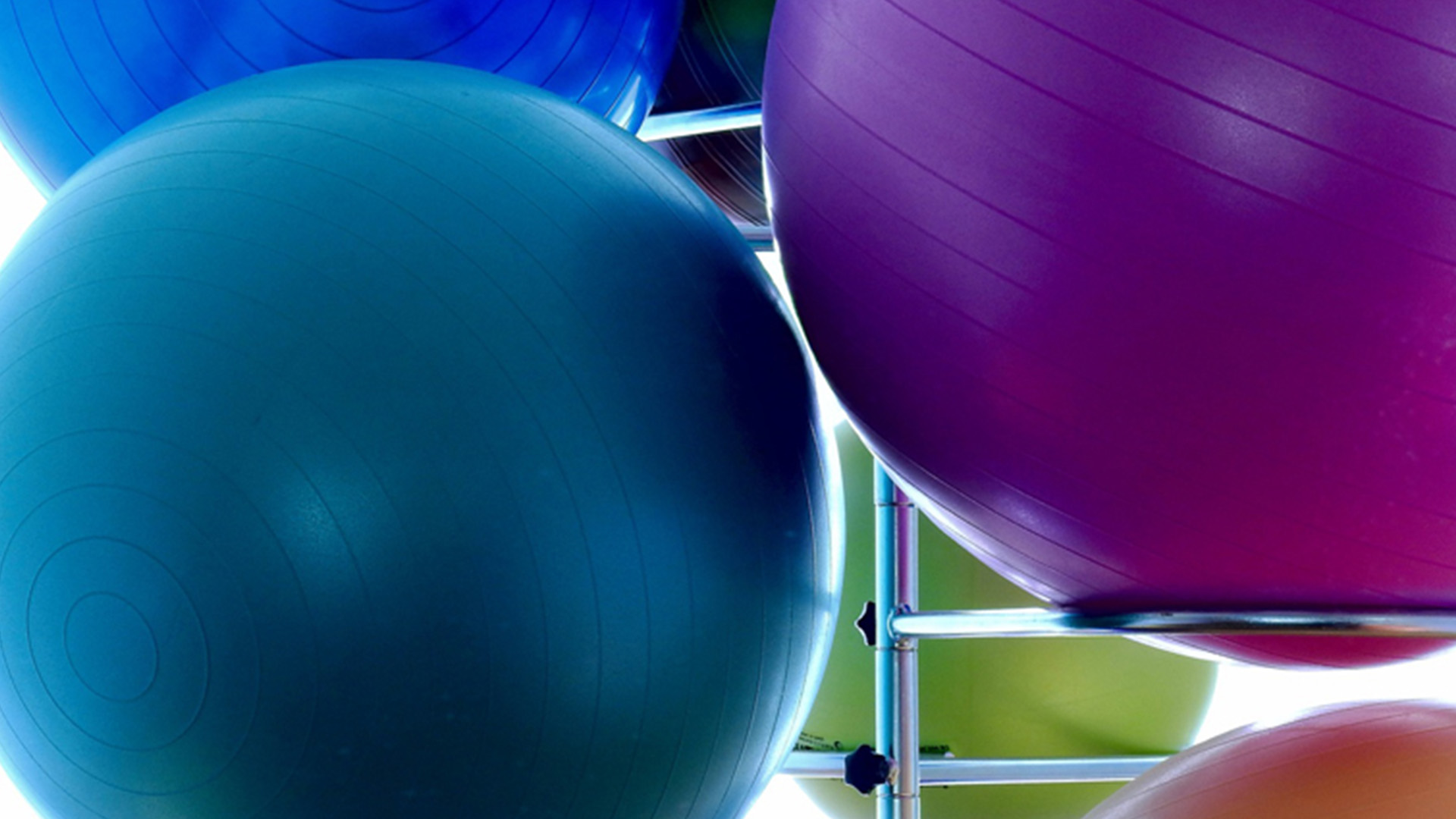 Bild bunte Gymnastikbälle