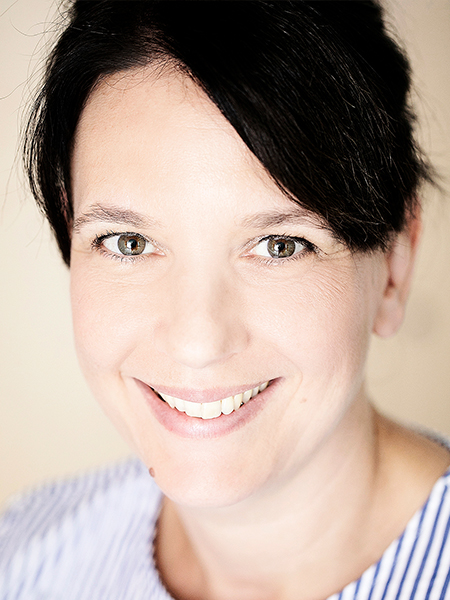 Portraitbild Nadja Schikorra